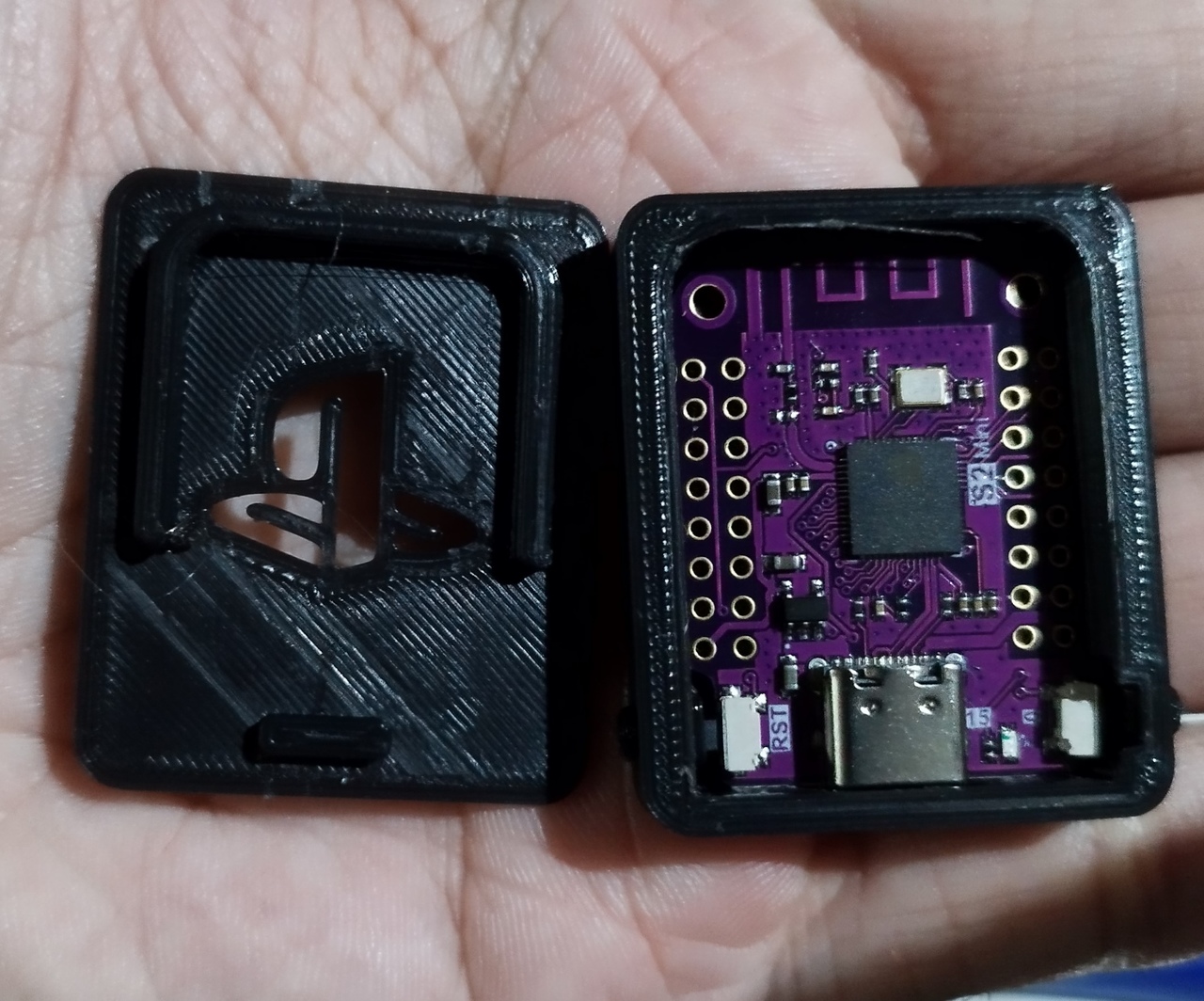 Case ESP32-S2 Mini for ps4 host