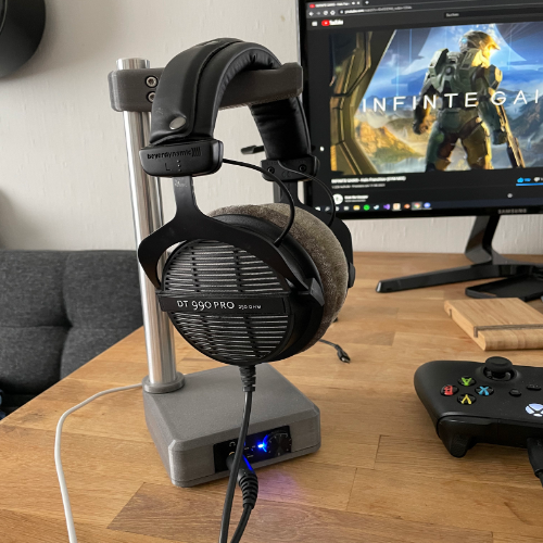 Headphone Stand (integrated AMP)