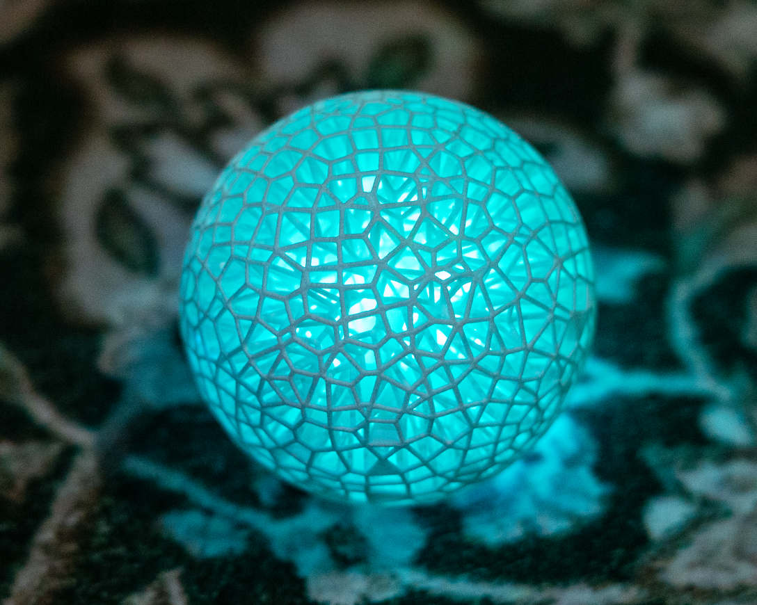 VoroLight: Artisitc Voronoi Lamps