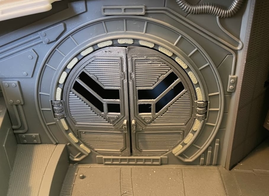 Alternate Interior Double Door for Legacy Millennium Falcon