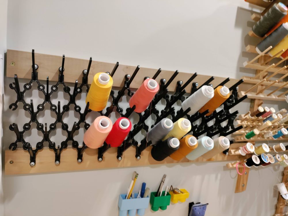 Sewing spools holder, stackable.