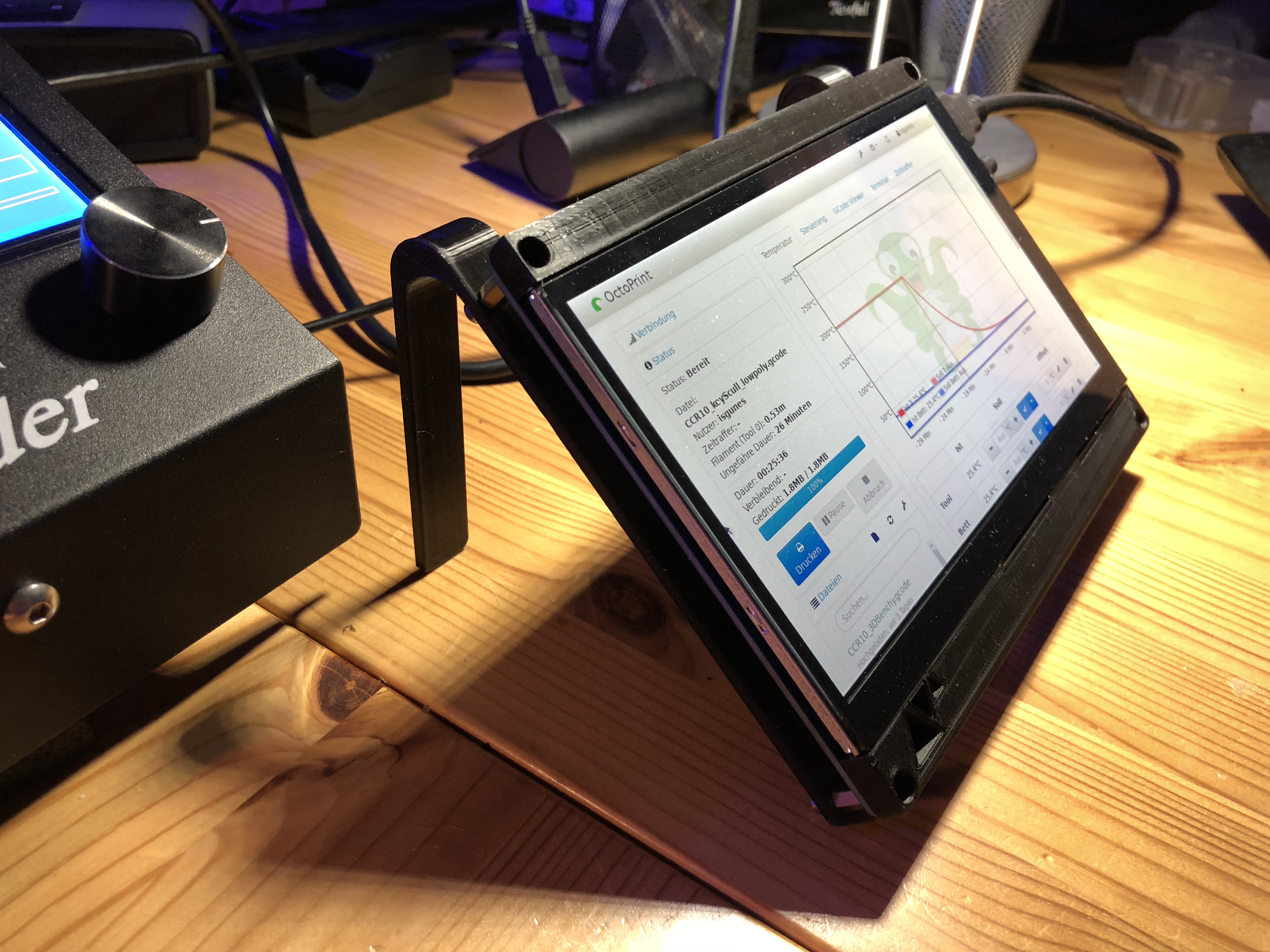 7" Touchscreen Stand - Raspberry Pi / Octoprint v1.1