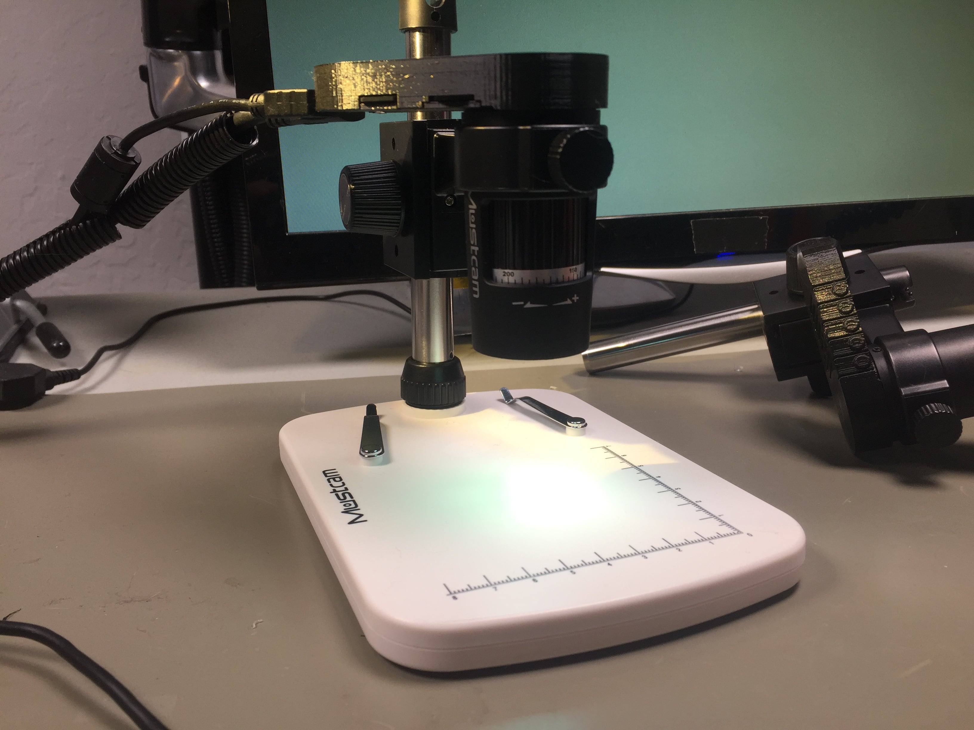 Right angle "shorty" adapter for um016 1080p HDMI microscopes