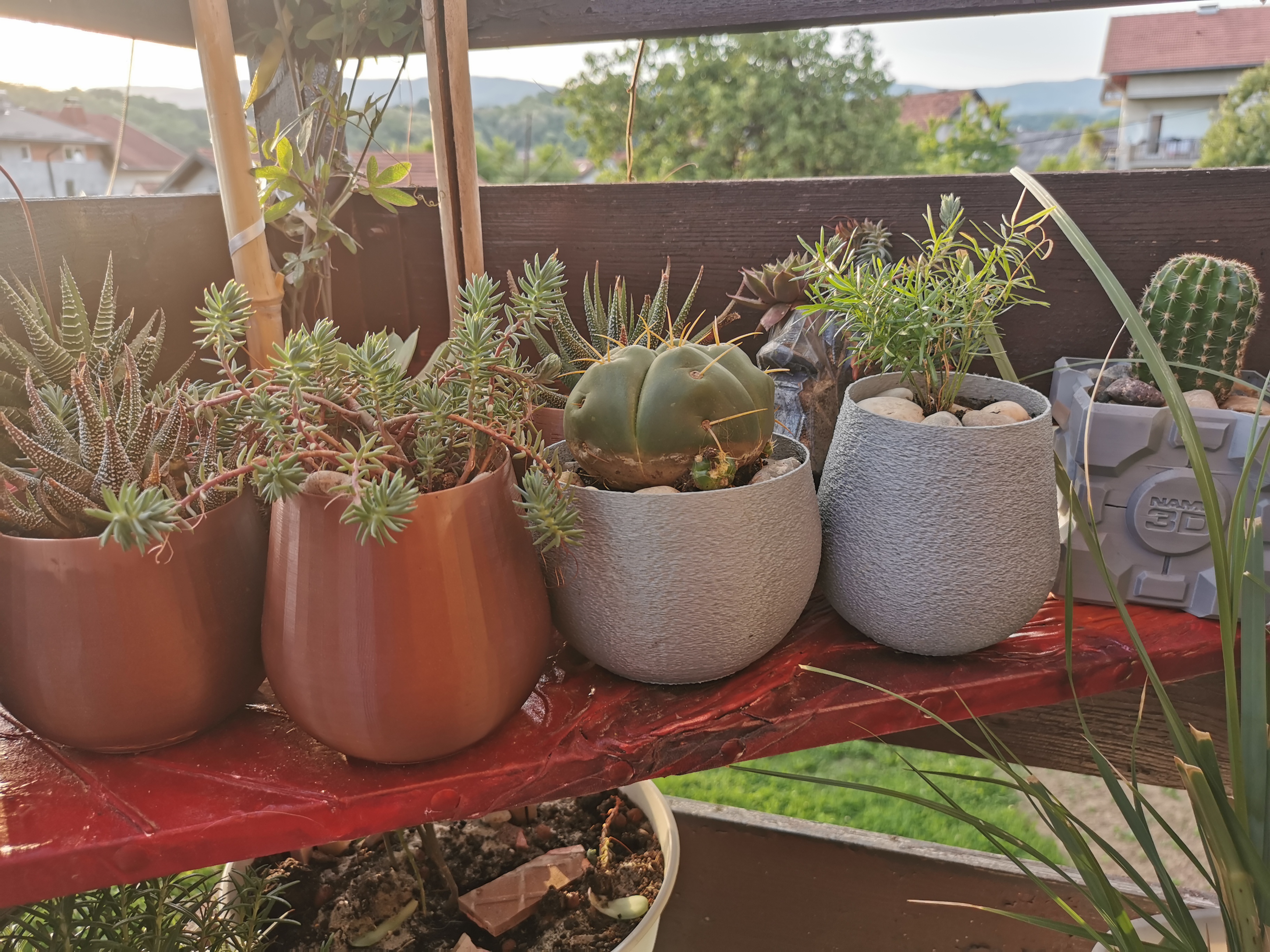Two simple planters