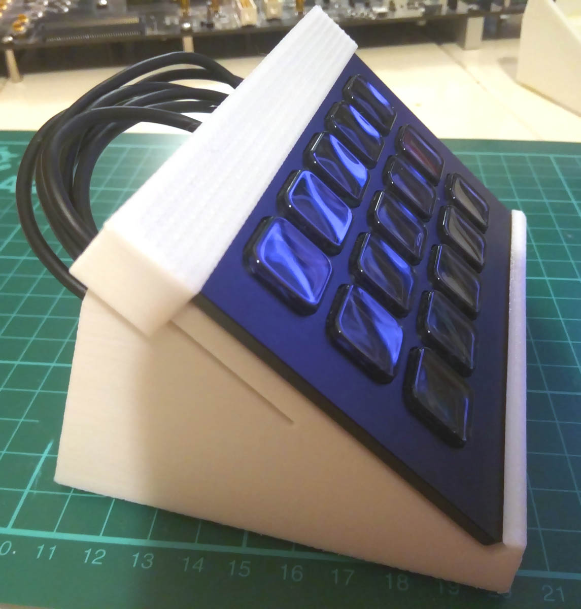 Stream Deck robust holder/stand (parametric, multiple configuration)
