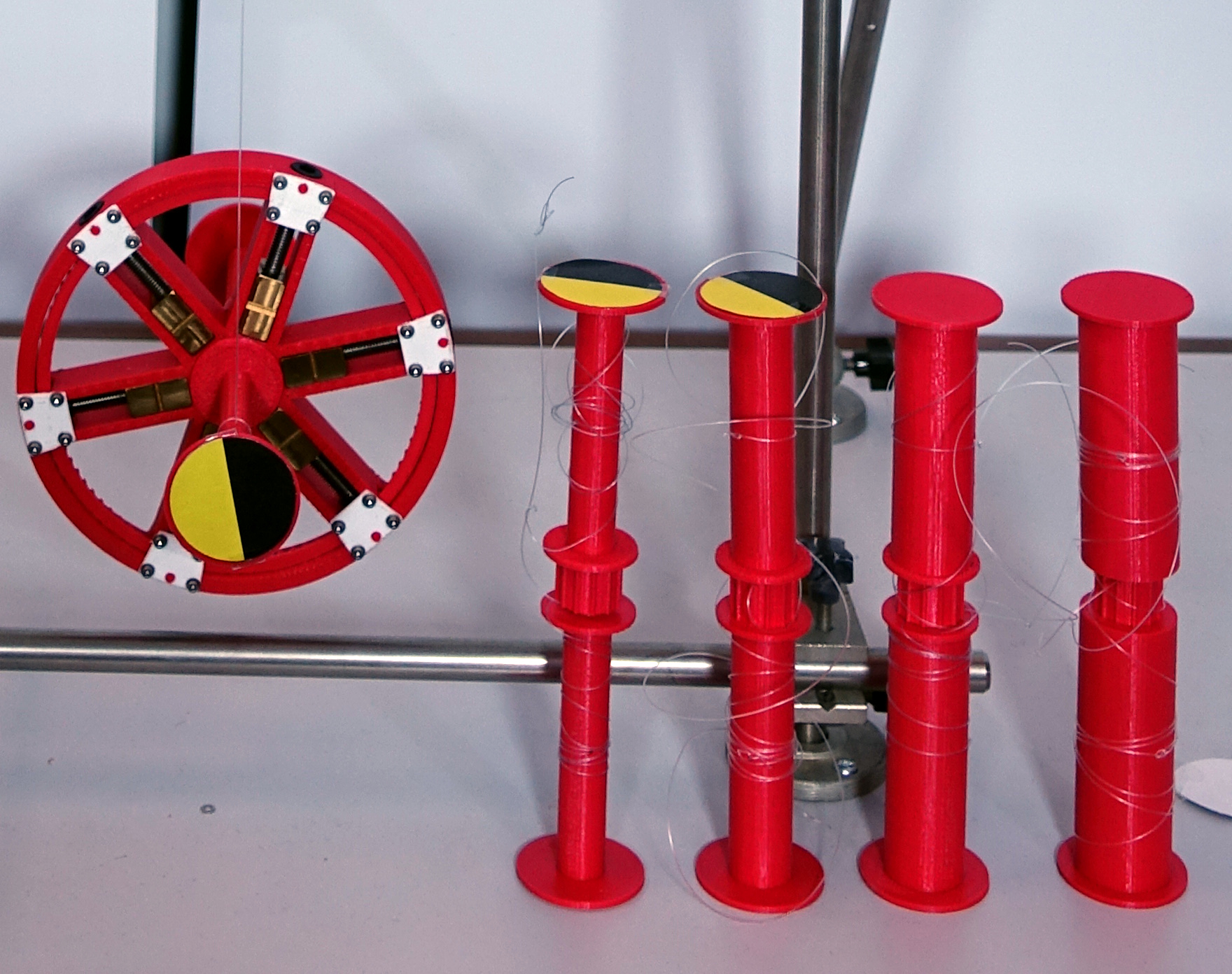 Variable Maxwell wheel for physics education