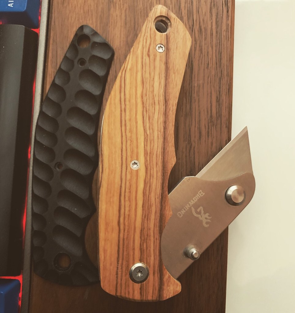 Browning Folding Utility Knife scales