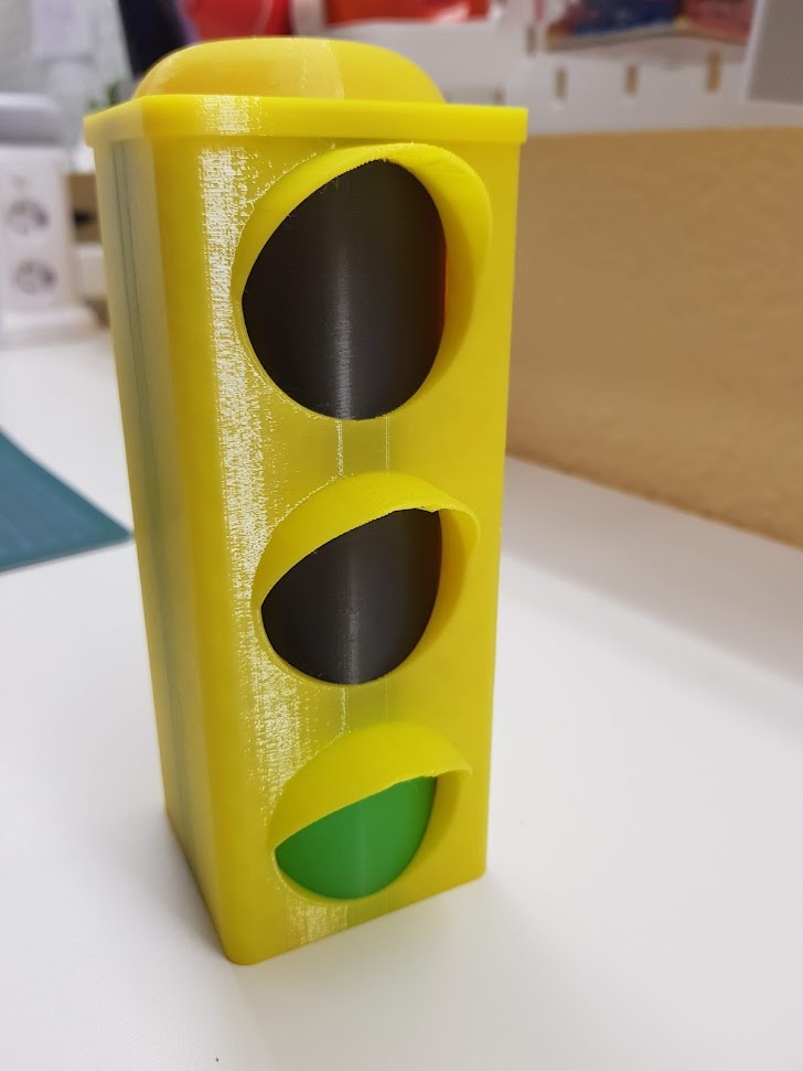 Traffic light toy