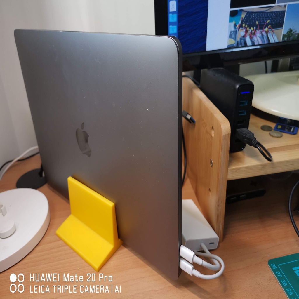 MacBook Pro Stand