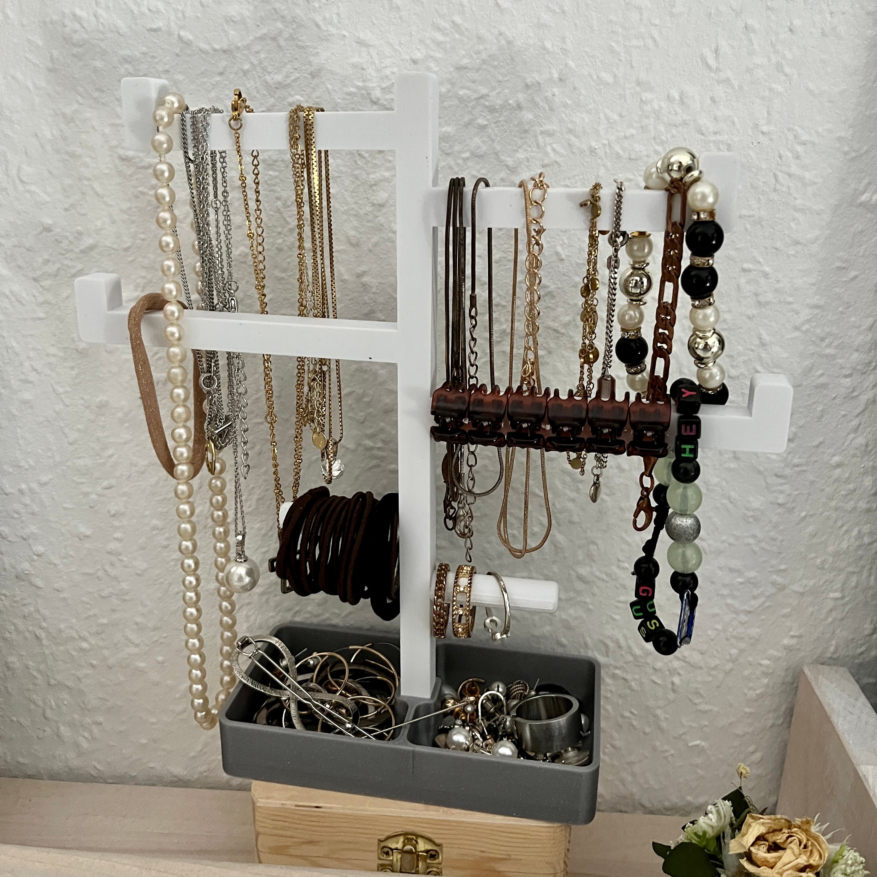 Jewelry stand