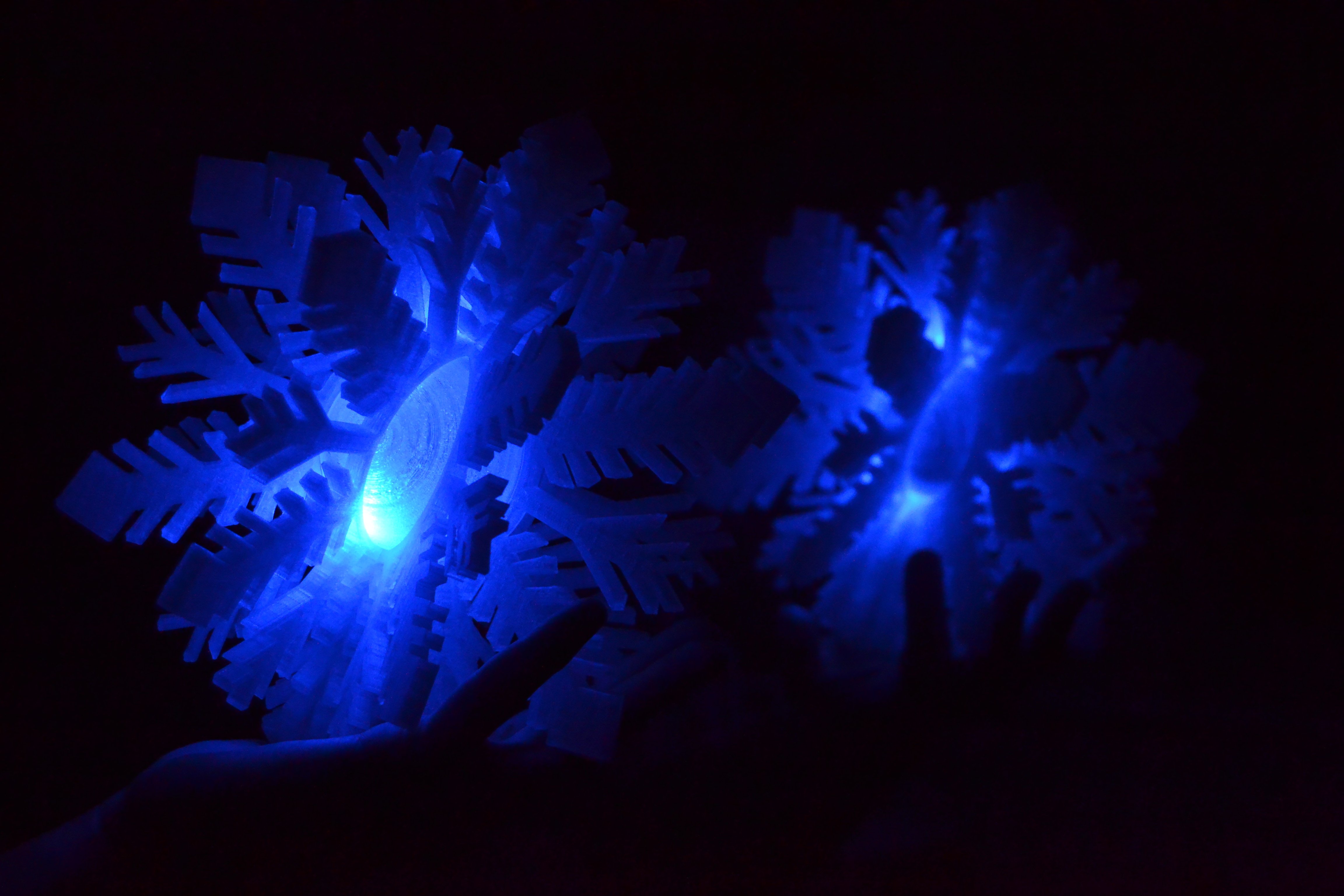 Snowflake bluetooth lamp