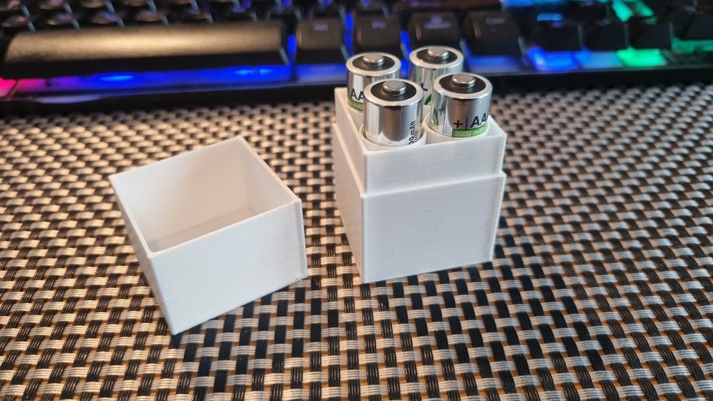 AA 4x - Simple Battery Box