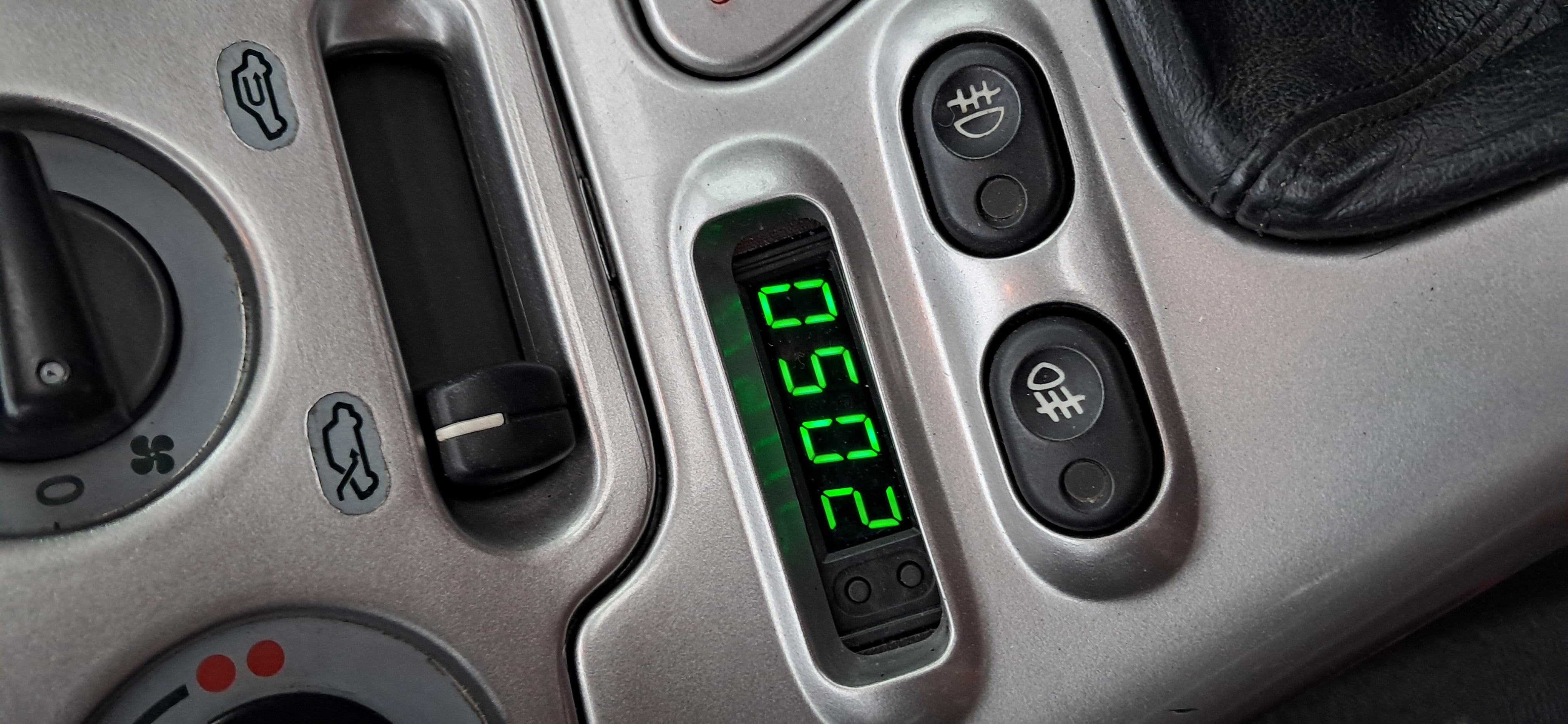 Fiat Barchetta clock