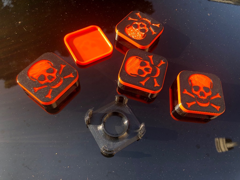 Lid with skull and bones for Roach / Ant Trap (Bait Station)