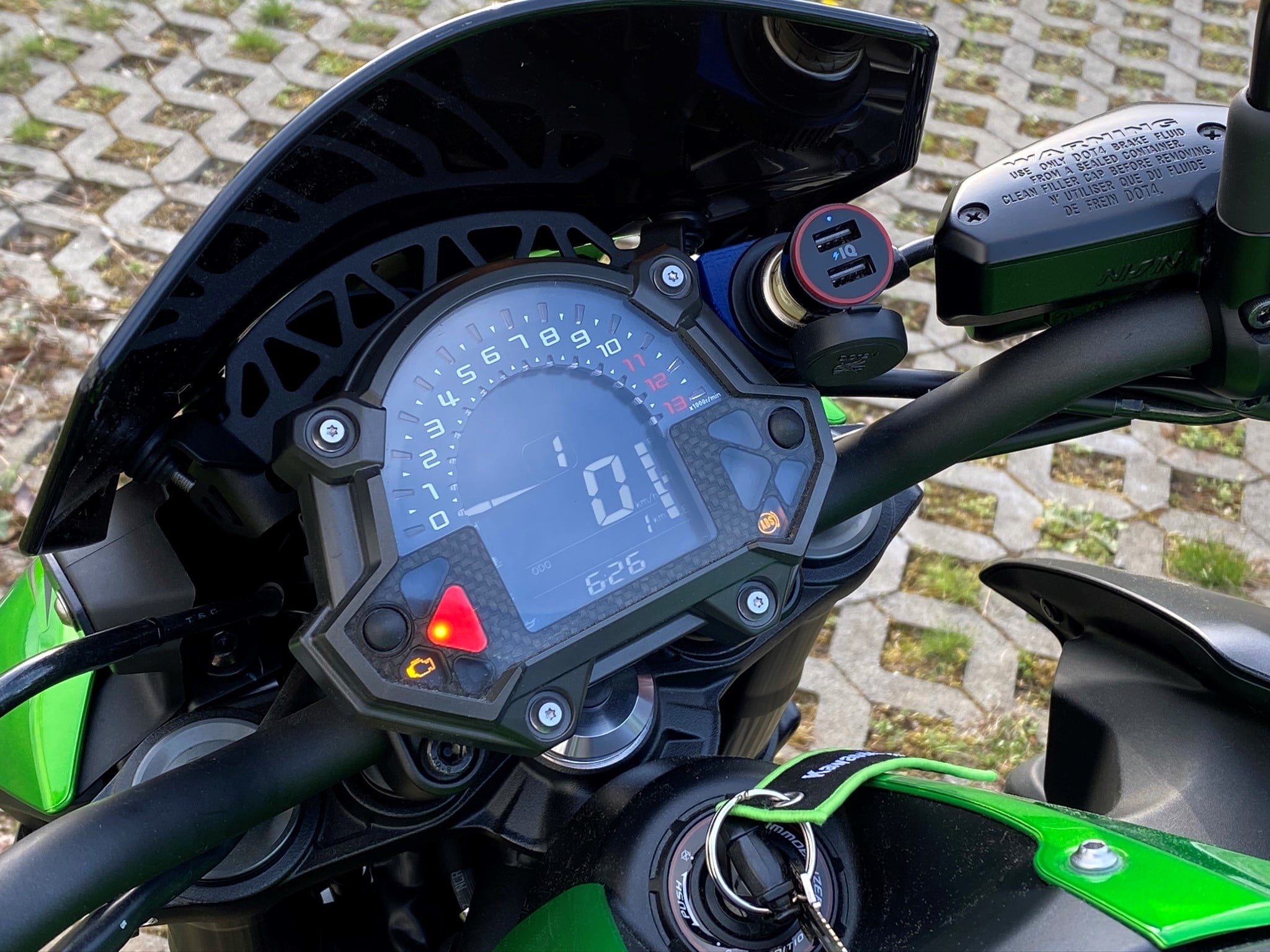 Kawasaki Z900 12V power socket mount