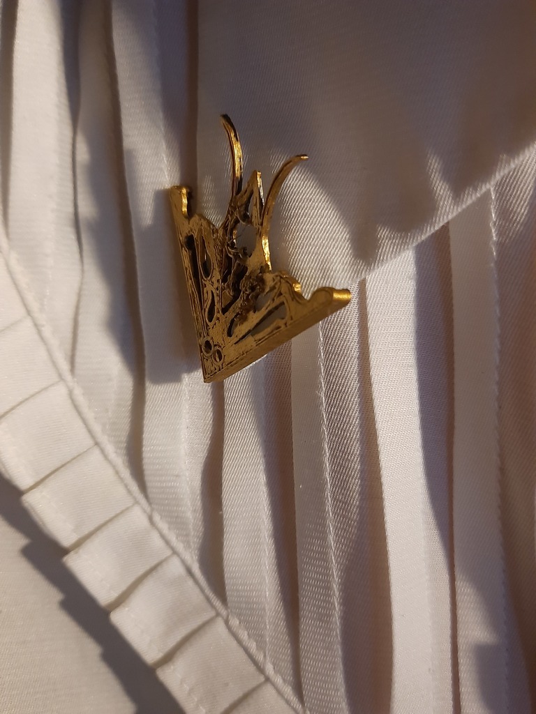 Shirt collar pin