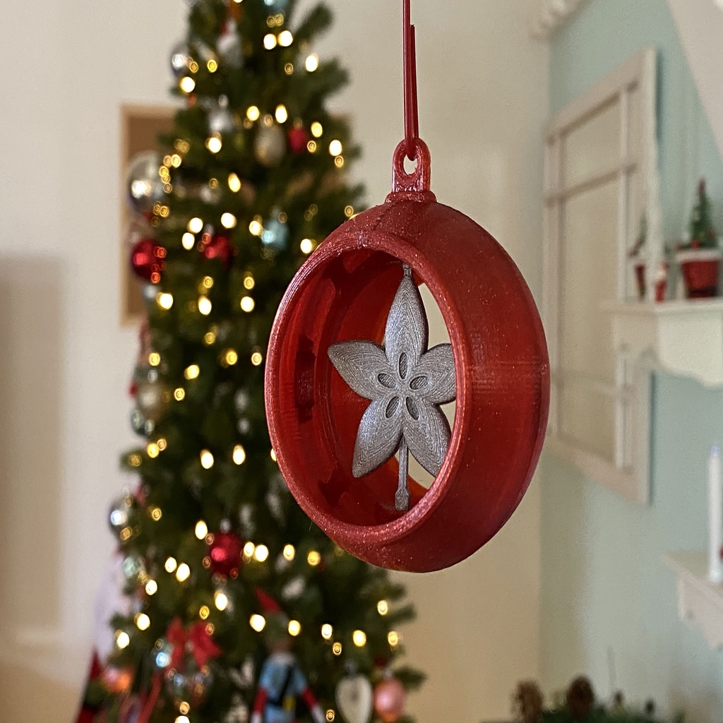 Snap Fit Ornament with Spinner Inserts