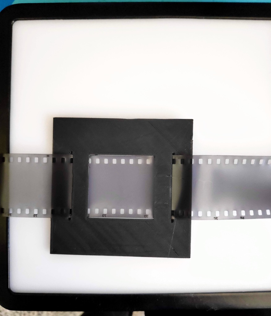 120 and 35mm film scanning mask