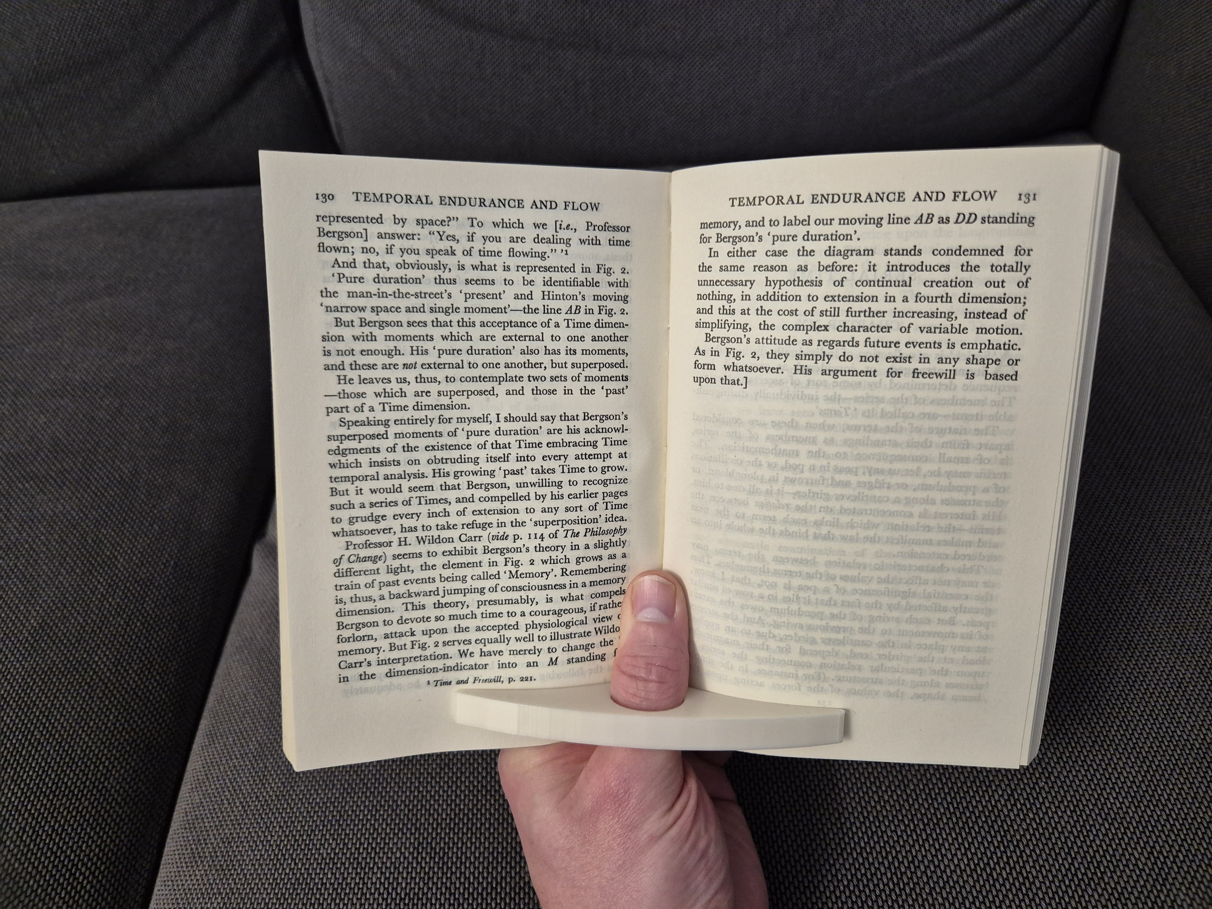 One-hand book holder