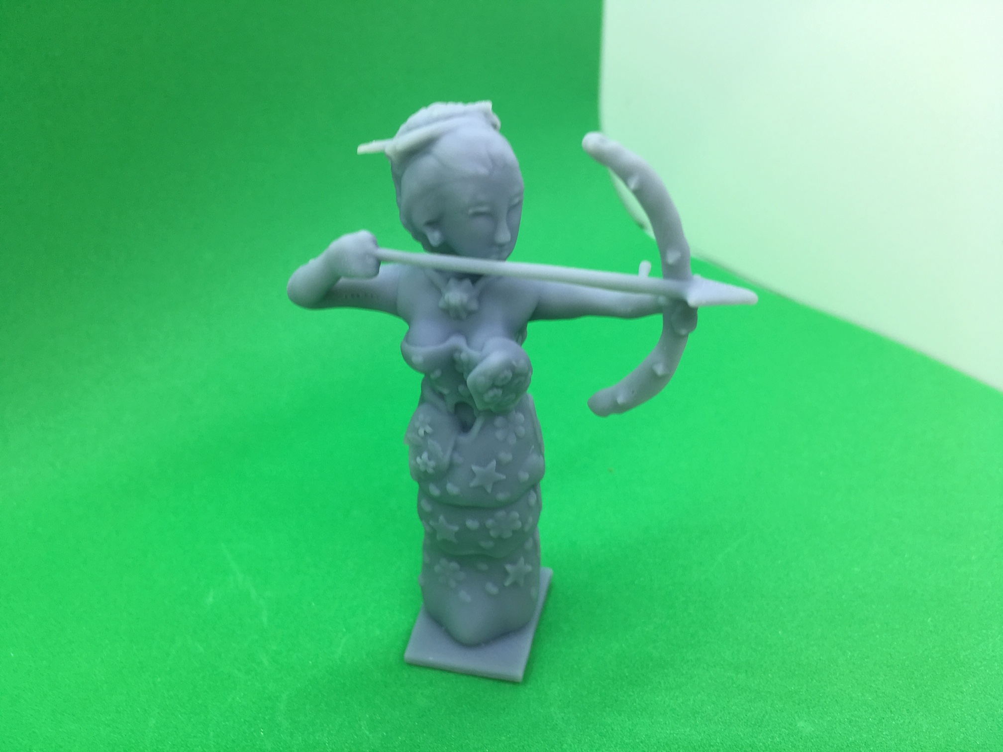 Natasha the Human Rogue wielding a bow