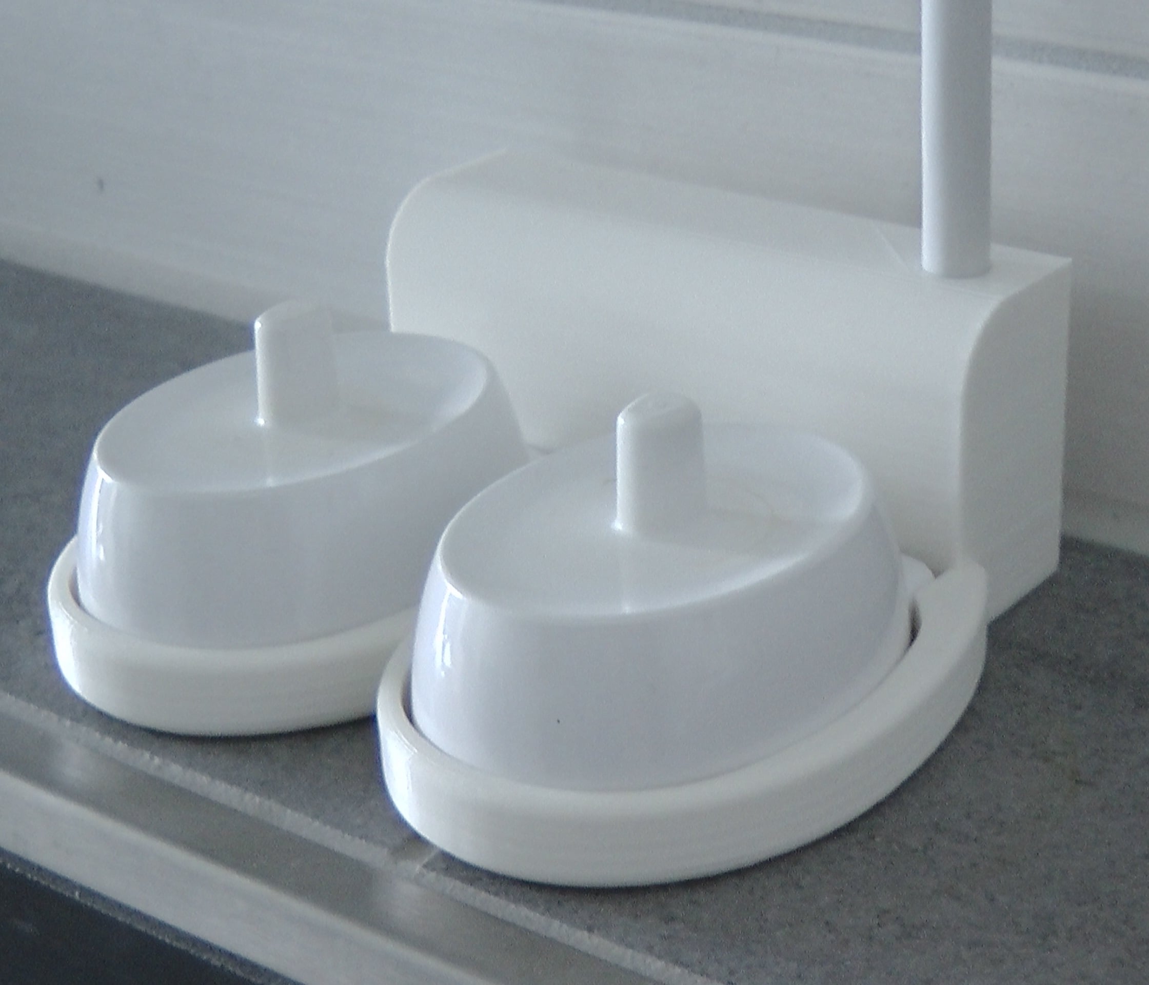 Oral B electric toothbrush - Dual Charger with cablebox