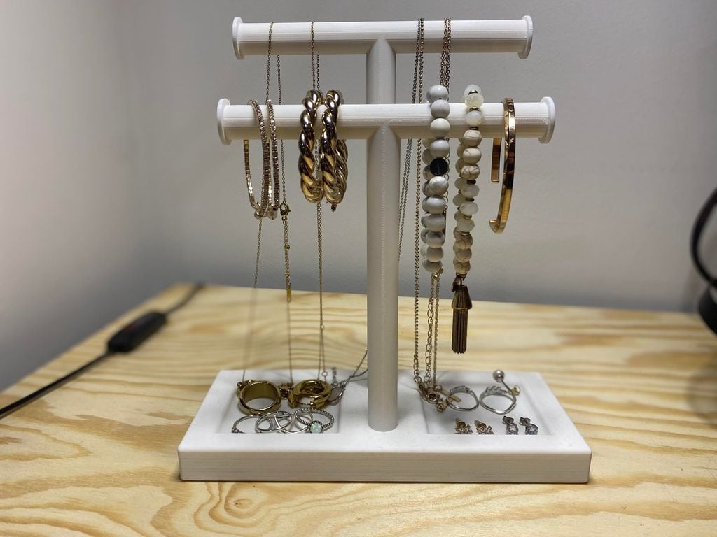 Jewelry holder/stand
