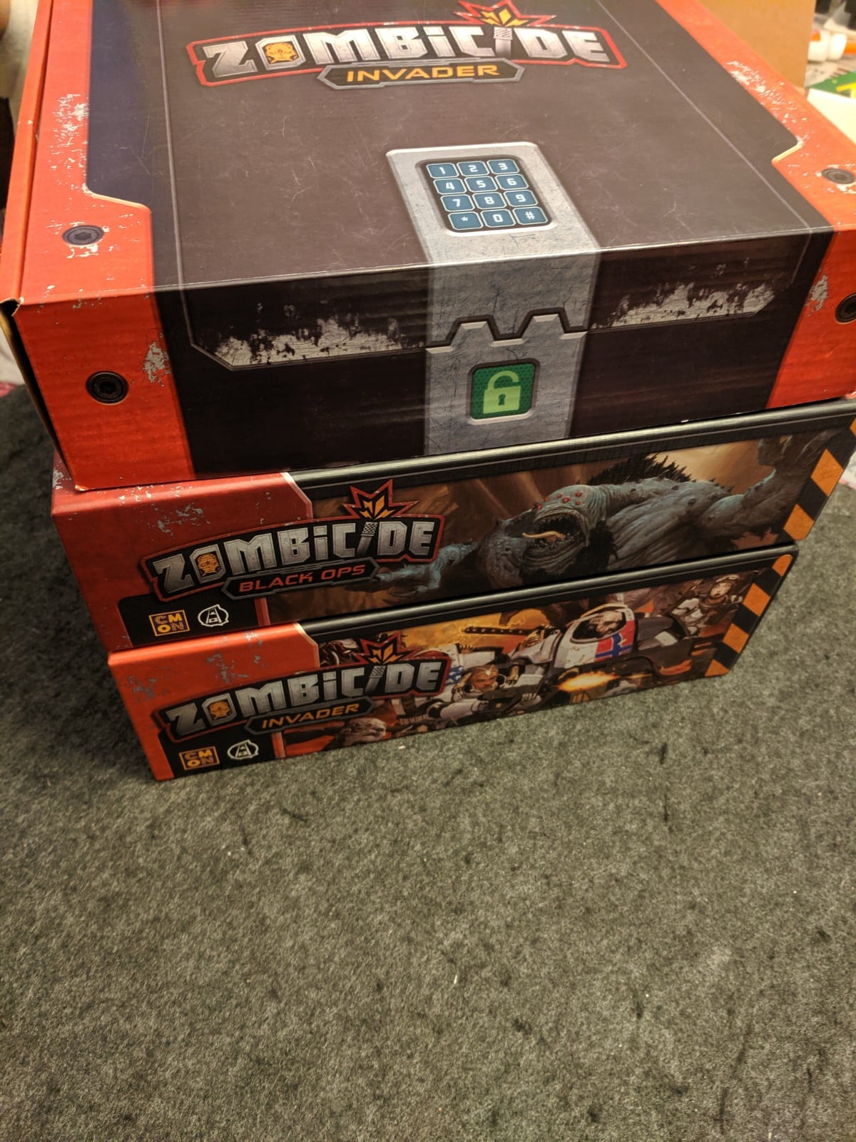 Zombicide Invader insert for Soldier Pledge and Dark Side