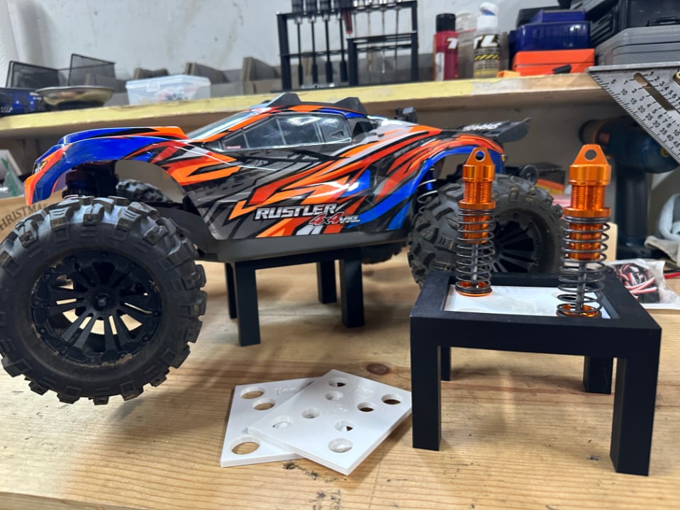 Simple RC Car Stand and Shock Holder