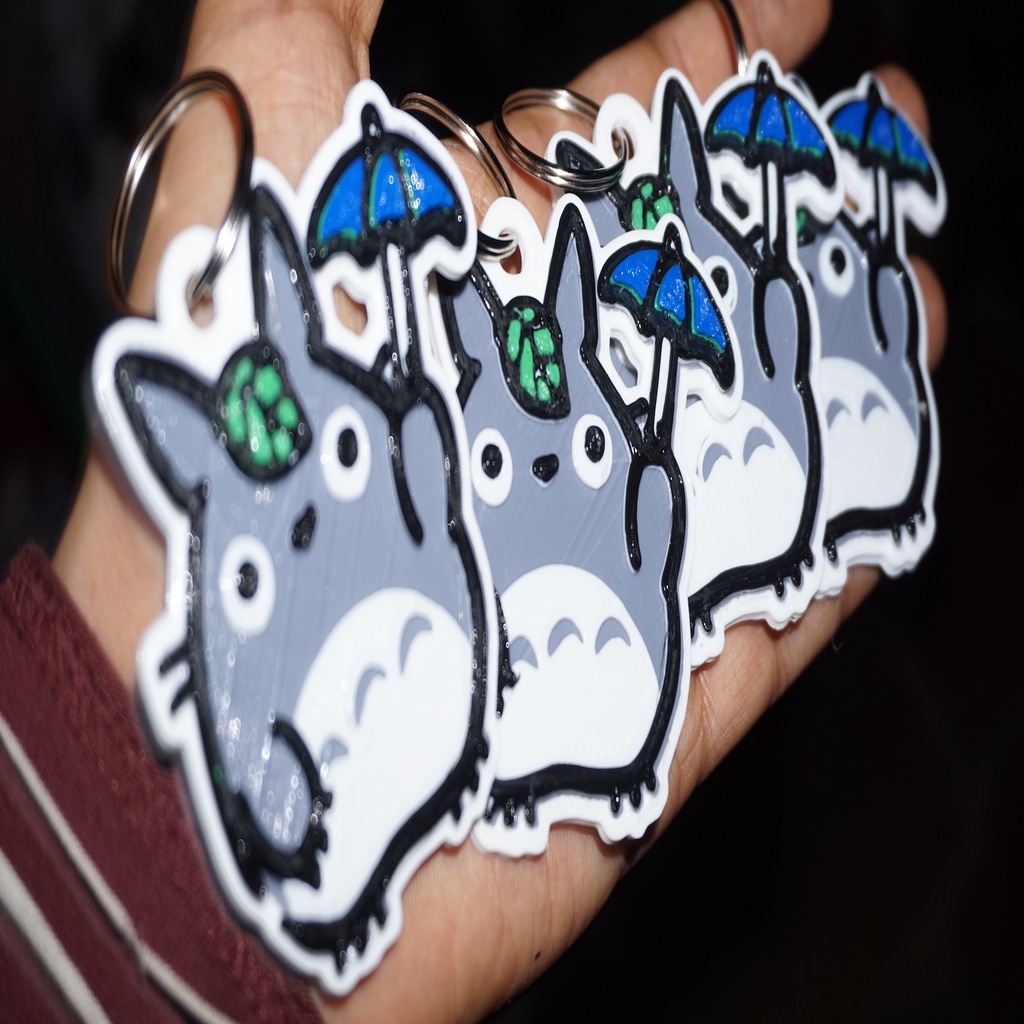 Totoro holding umbrella 5 color keychain
