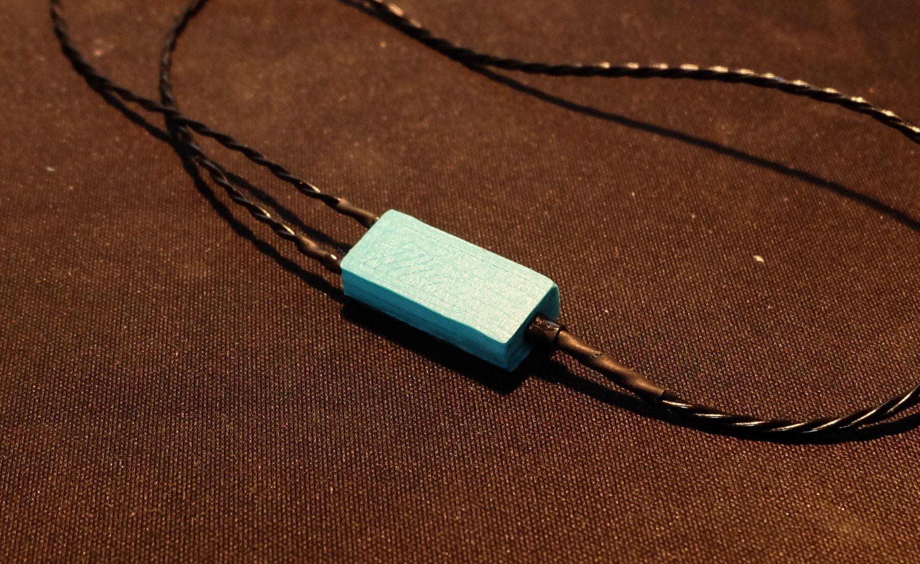 Earphone Y splitter