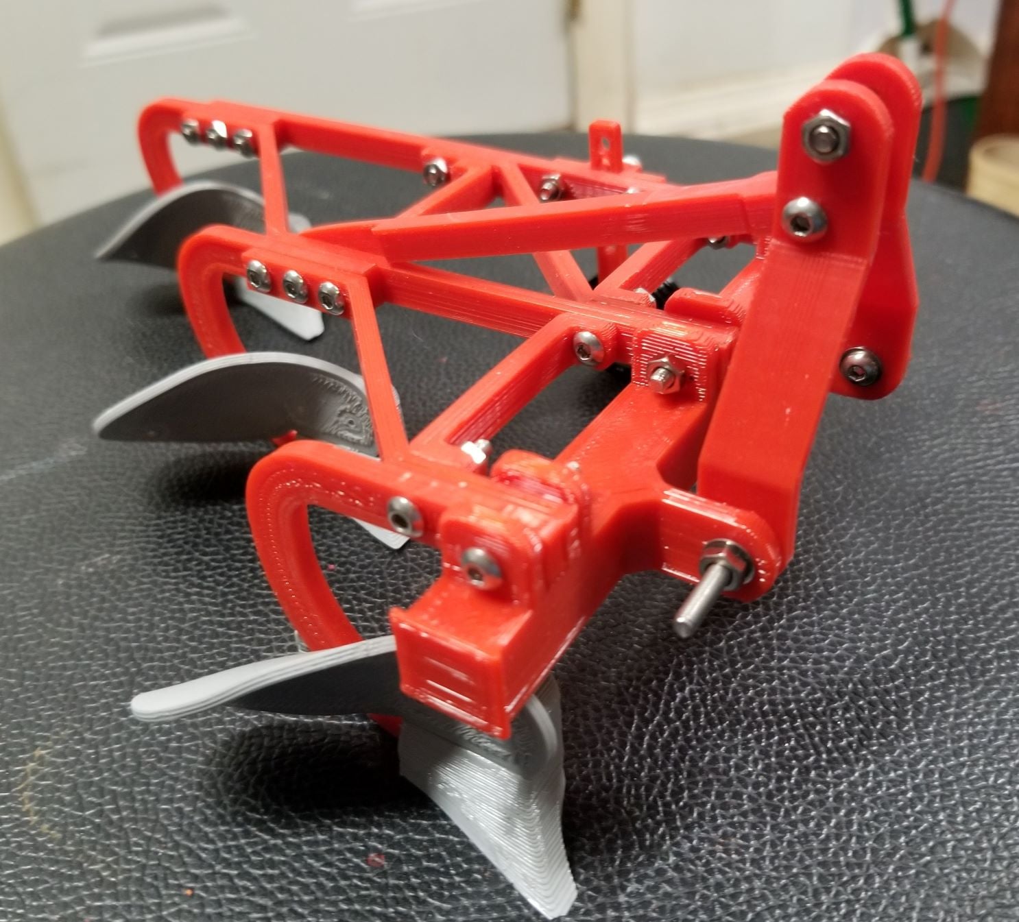 OpenRC Tractor - Plow