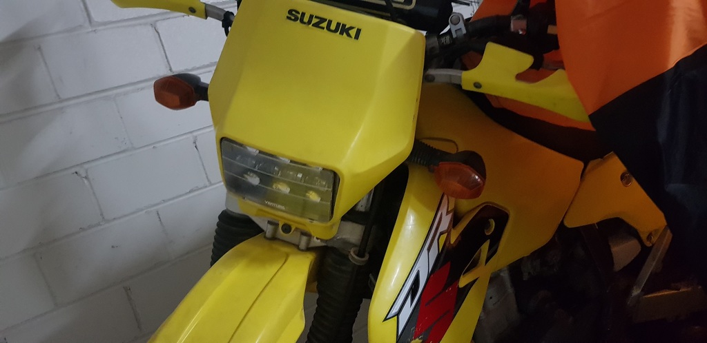 Suzuki DRZ400e LED headlight adapter
