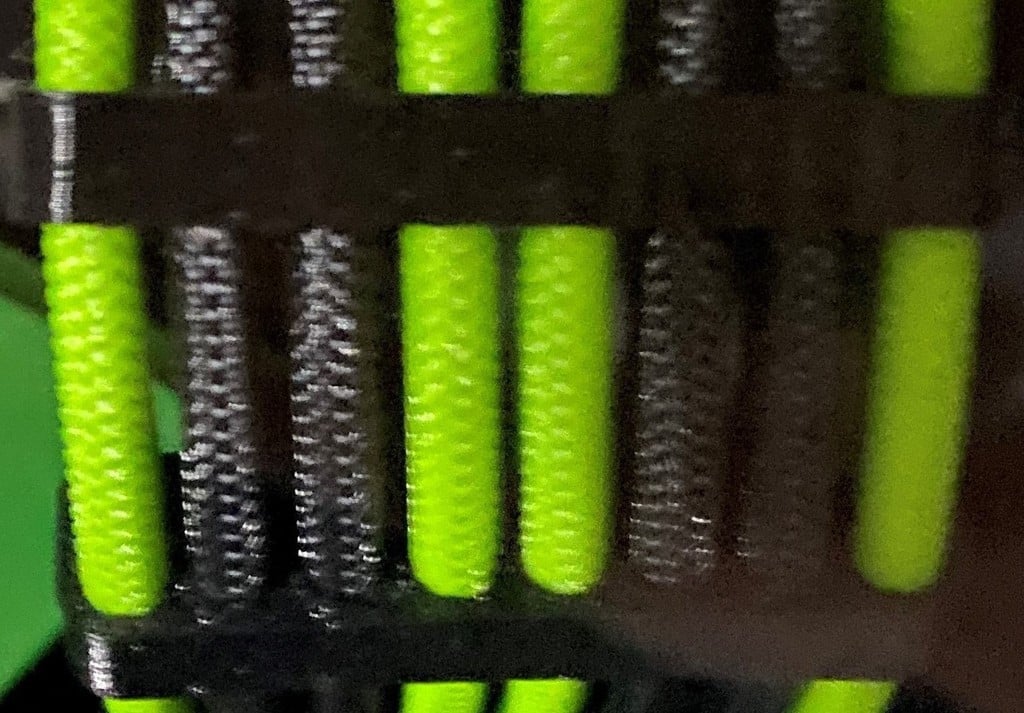 Low Profile PC Cable Combs