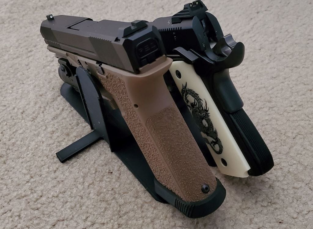 Expandable Pistol Rack Stand for Gun Safe