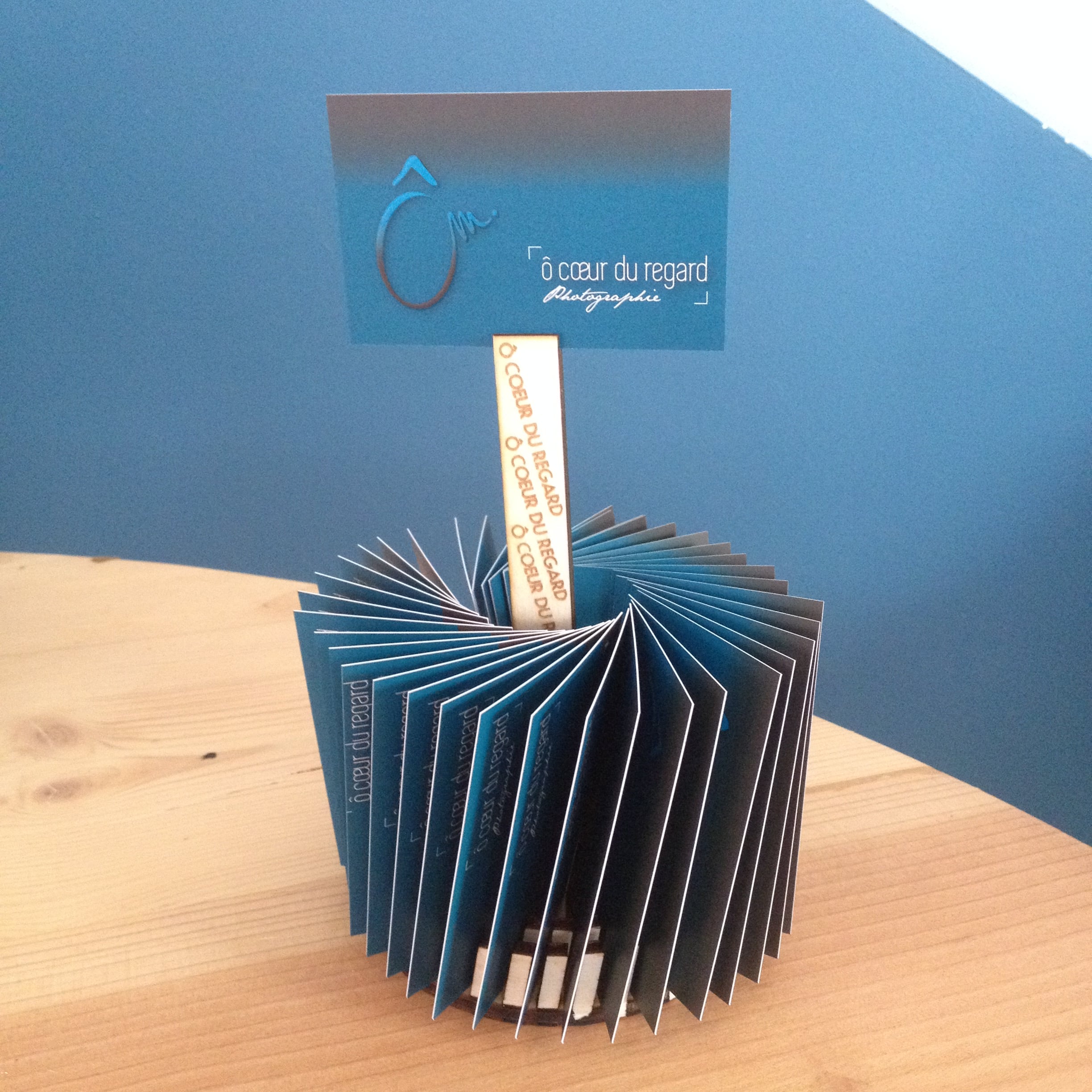 circular laser cut card holder