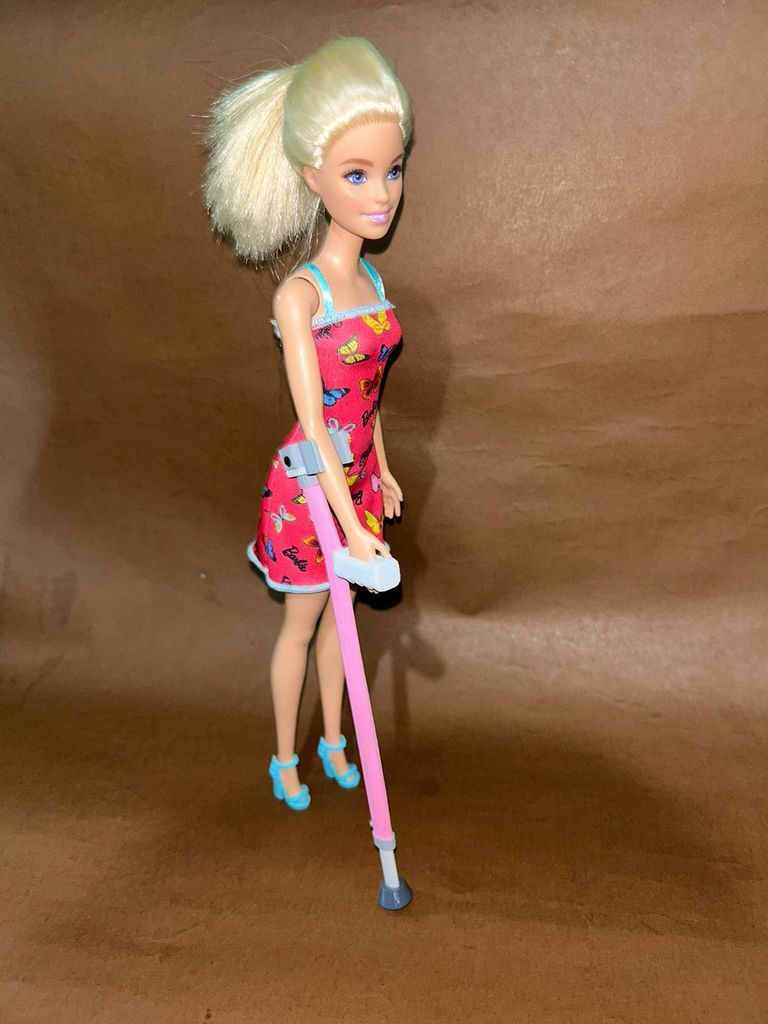 Barbie's Forearm crutches