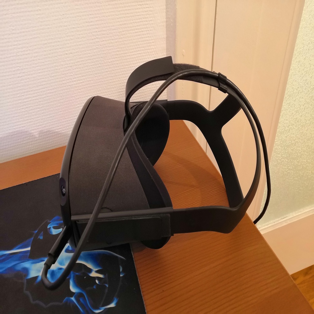 Oculus Quest cable holder