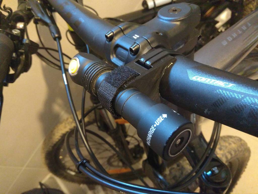 Armytek Wizard Pro bike handbars holder