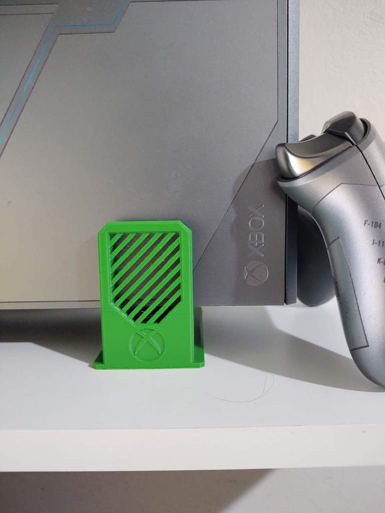 Xbox One Vertical Stand - Hallo Edition