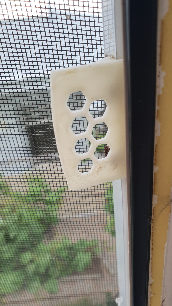 Mosquito Net Handle with Honeycomb Pattern