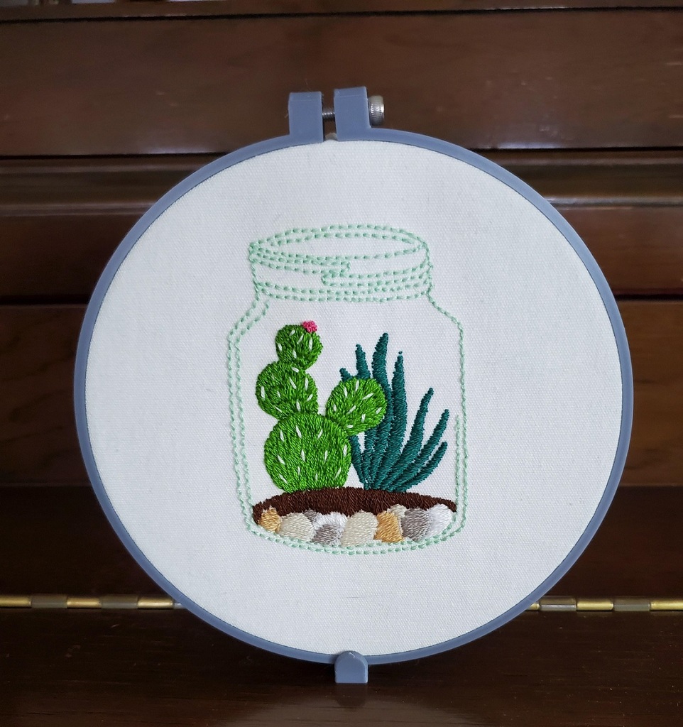 14cm Embroidery Hoop with Stand