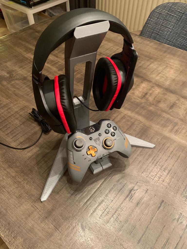Headset+controller Stand