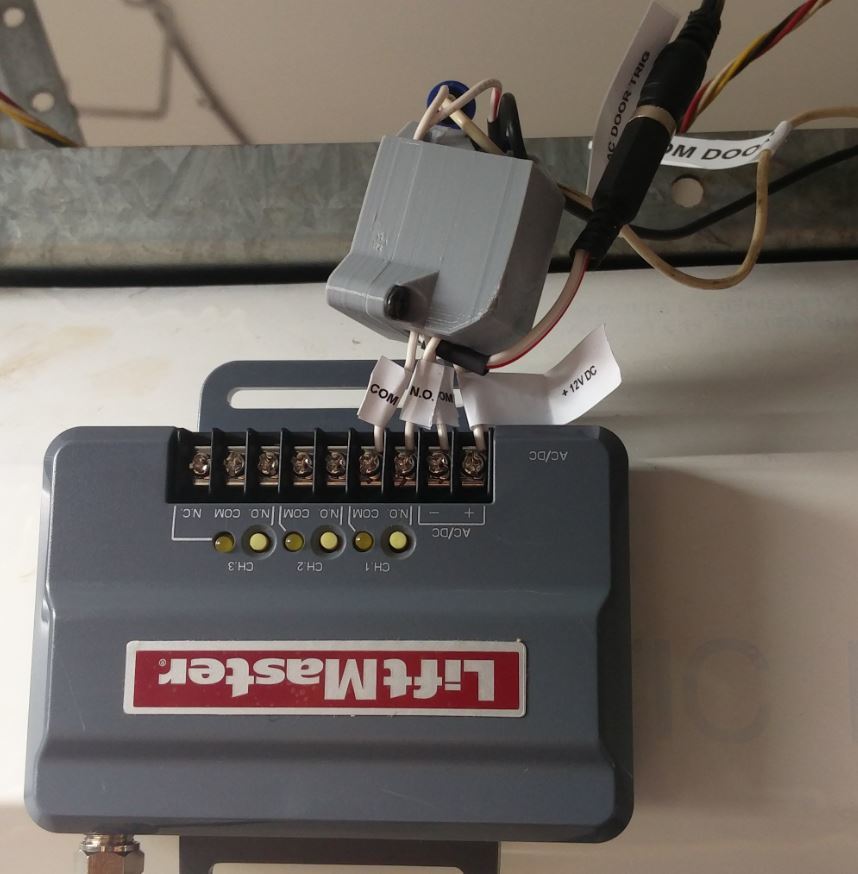 Relay Box for Connecting 850LM to 28V AC Garage Door