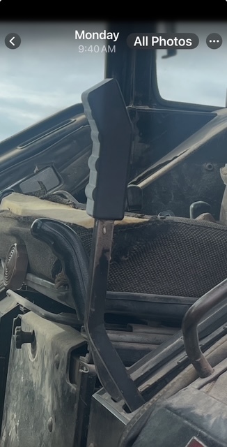 International 3588, 3788 shift handle