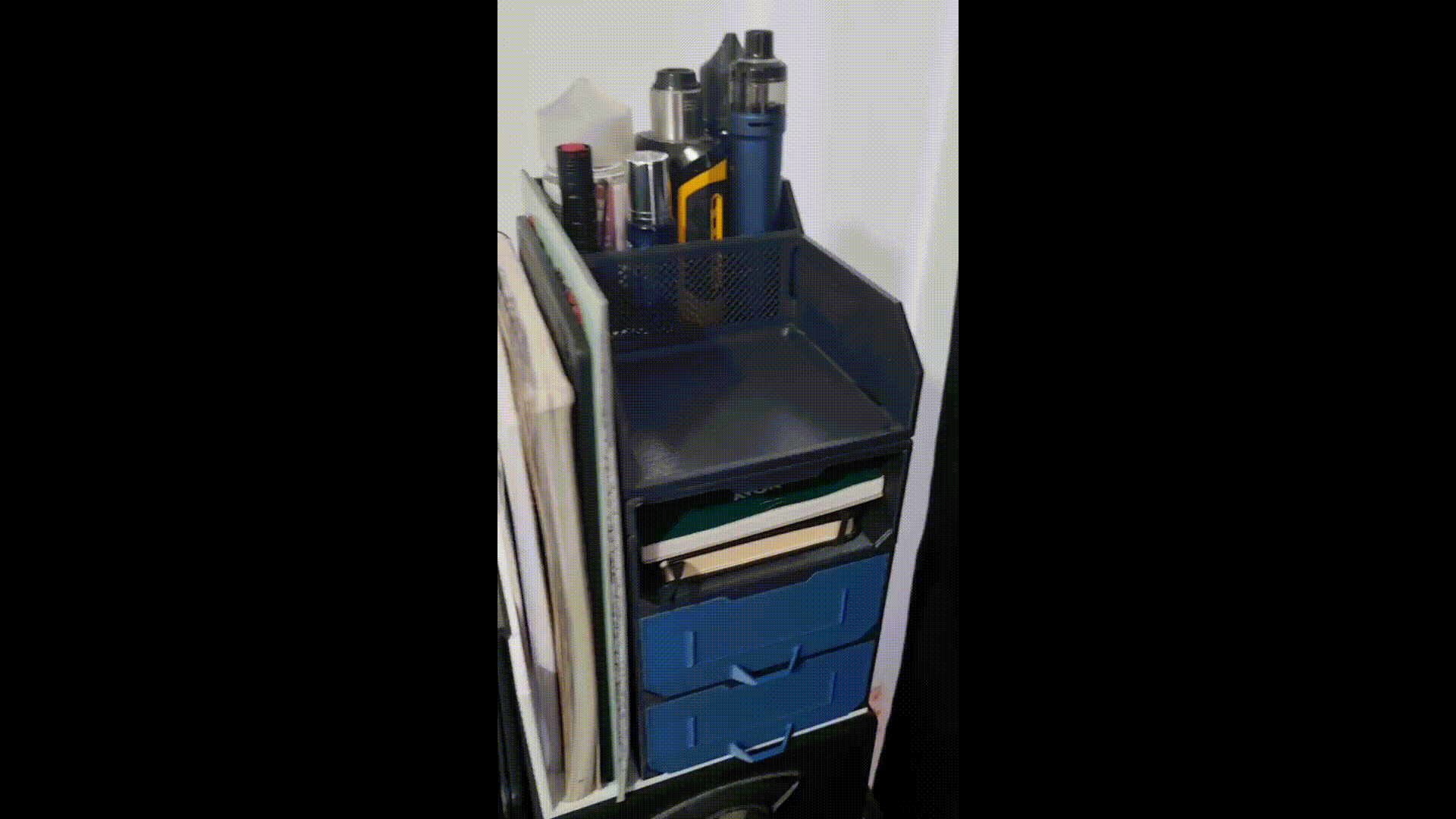 Miniatura 2 do modelo 3D Desktop organizer with stackable drawers: Edinizer