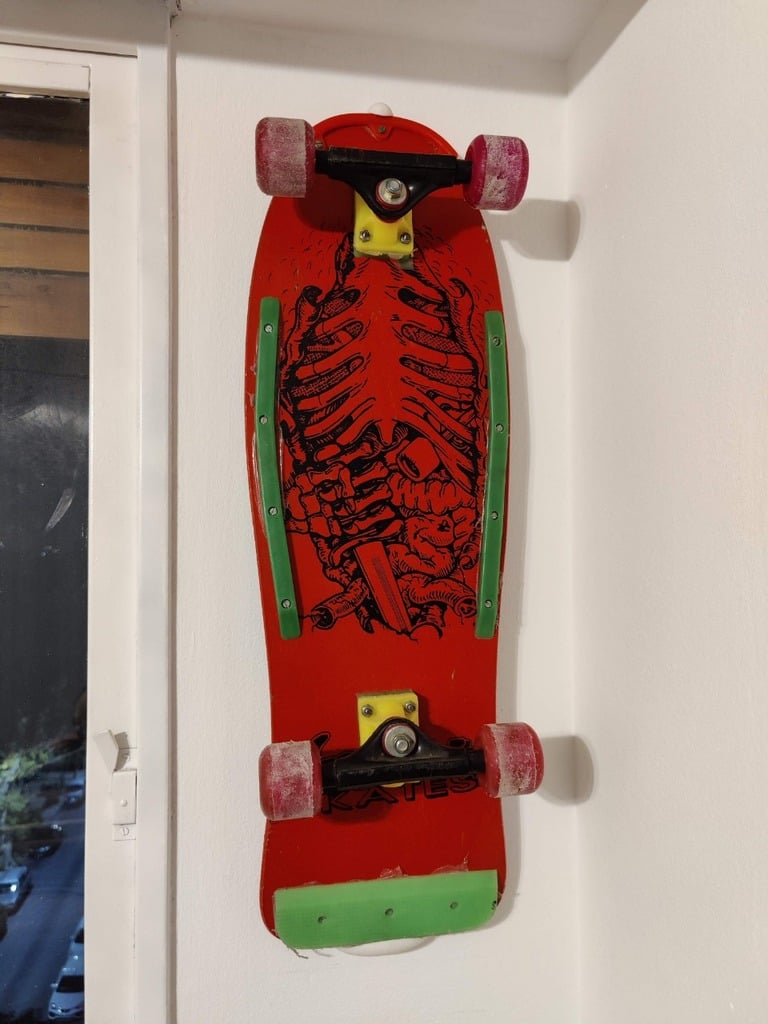 Skateboard holder