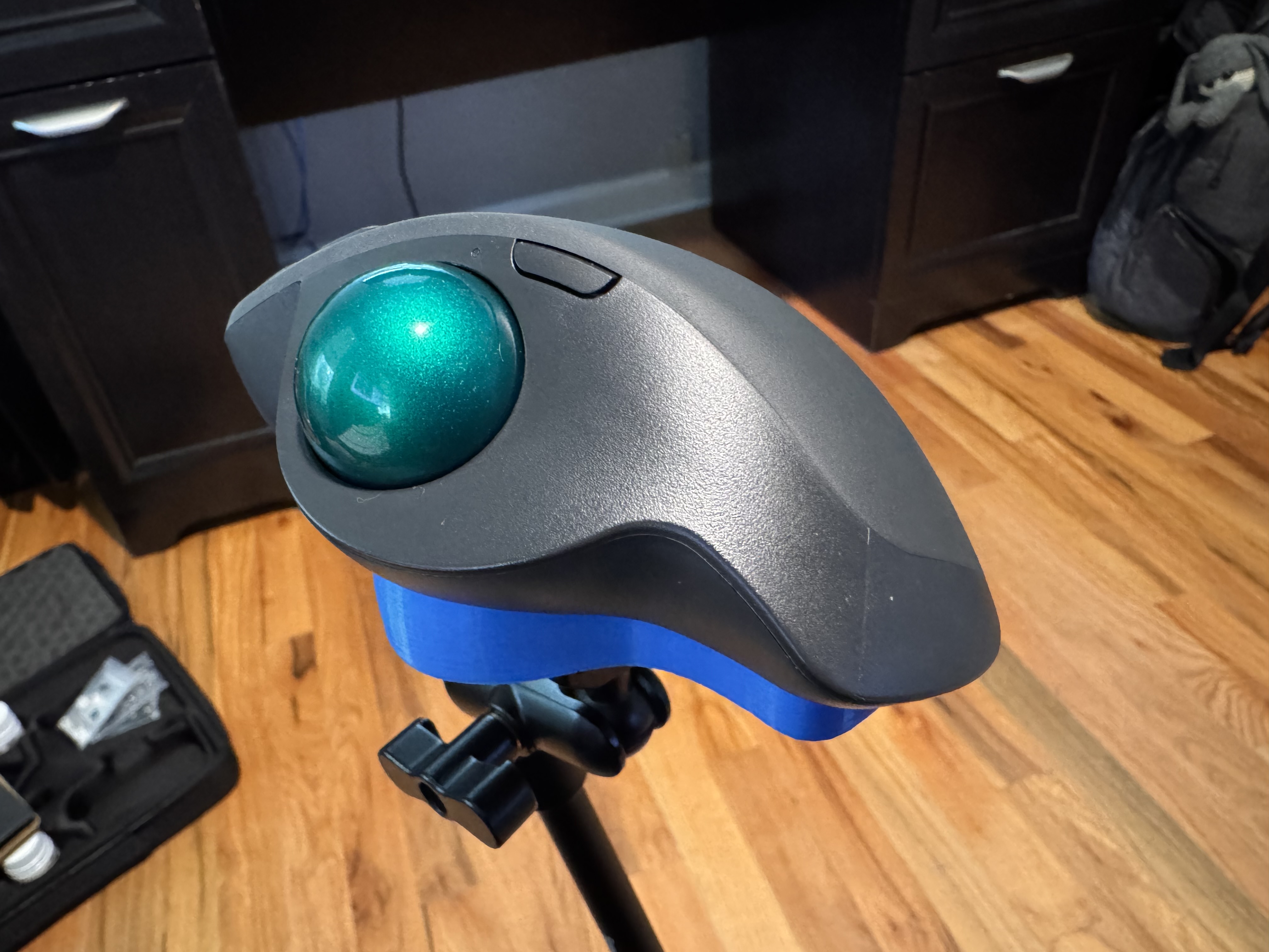Logitech MX Ergo Baseplate Mount