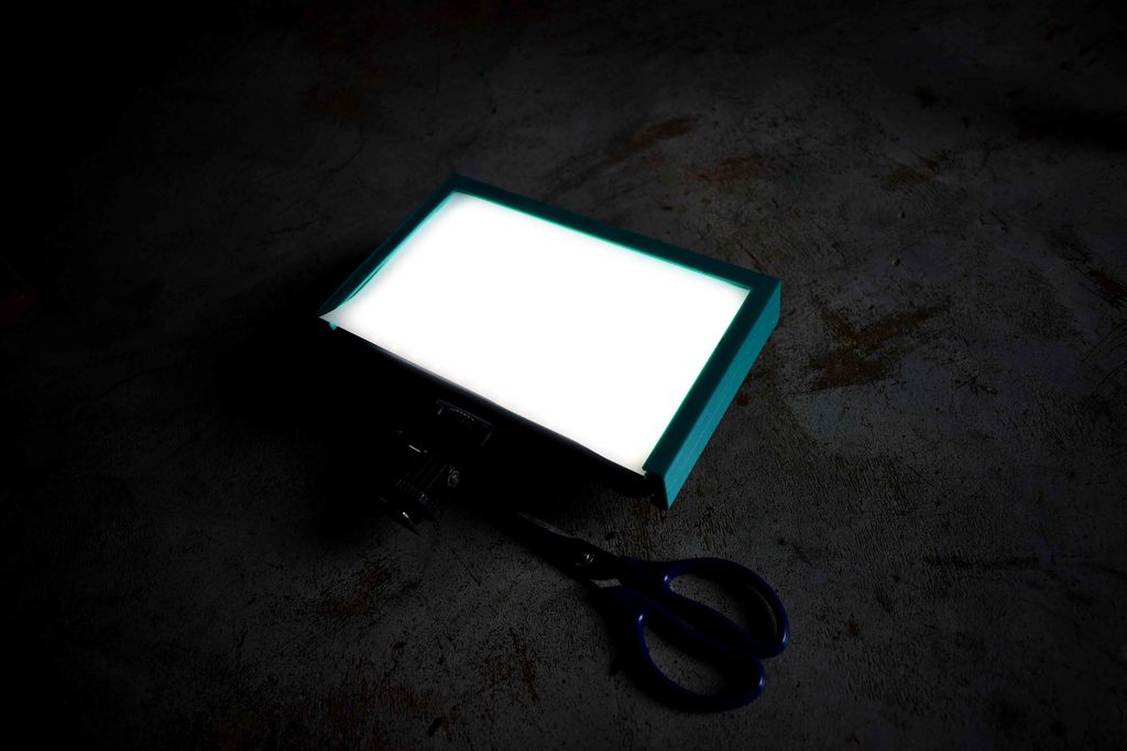 Diffuser Frame For Continuous LED Light