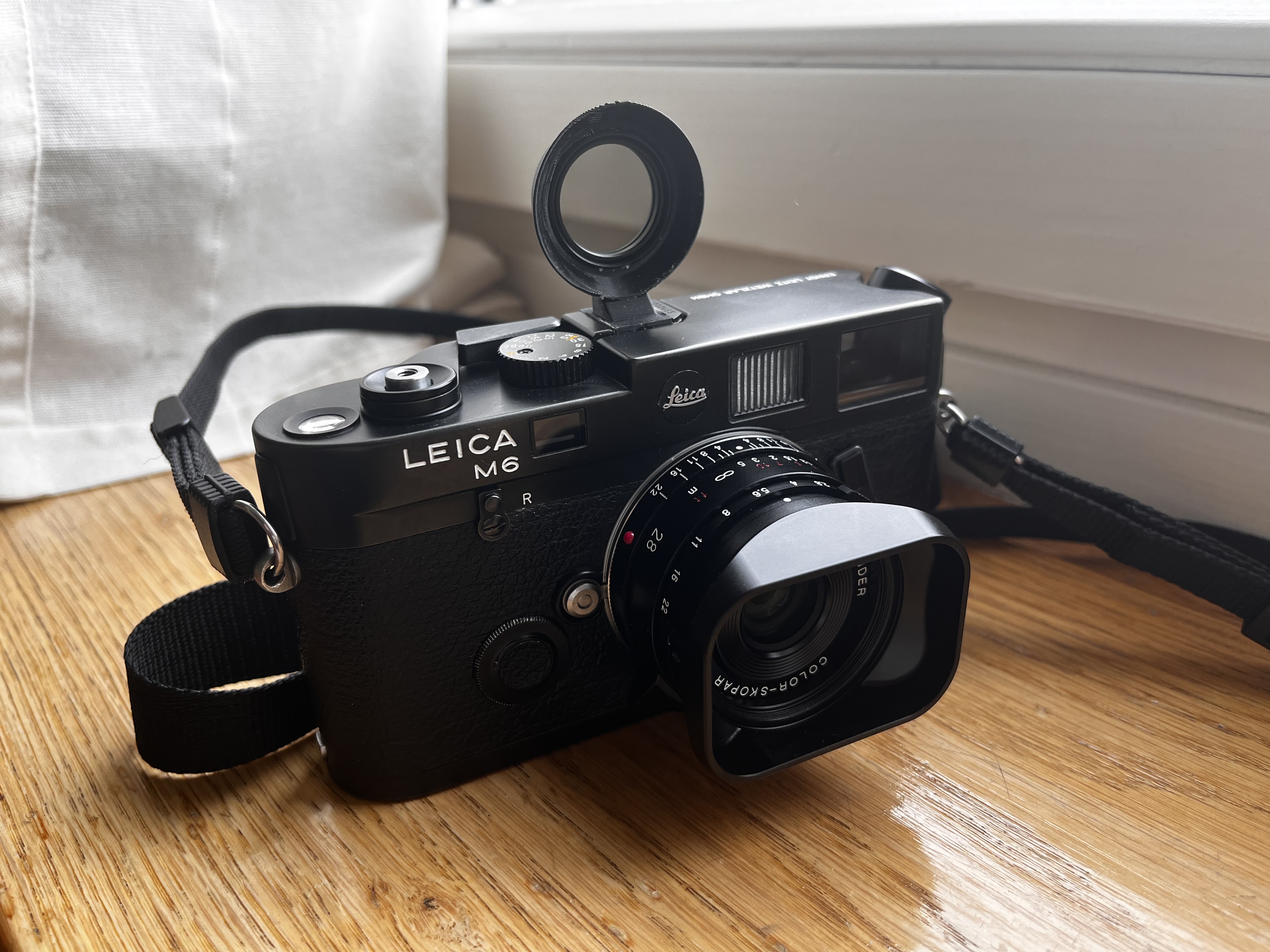 Rangefinder polarizing filter holder