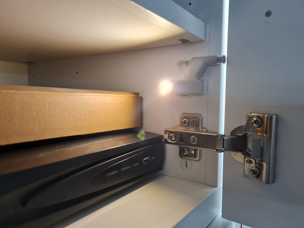 Ikea BESTA adapter for Cabinet LED Light